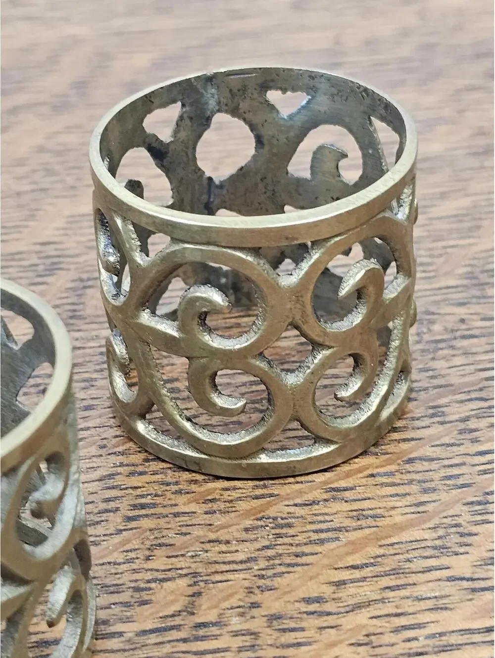Vintage Brass Napkin Rings Set of 4 Scroll Filigree Table Decor